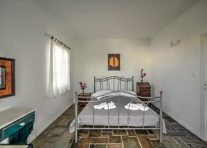 爱琴海村酒店 2* Páros