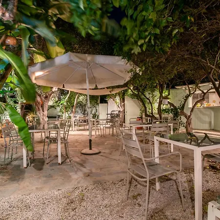 Aegean Village 2* Parikia (Paros)