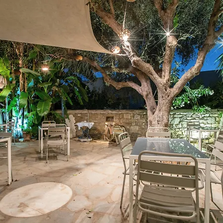 公寓式酒店 爱琴海村酒店 Páros