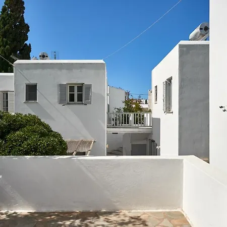 Ξενοδοχείο με διαμερίσματα Aegean Village 2*